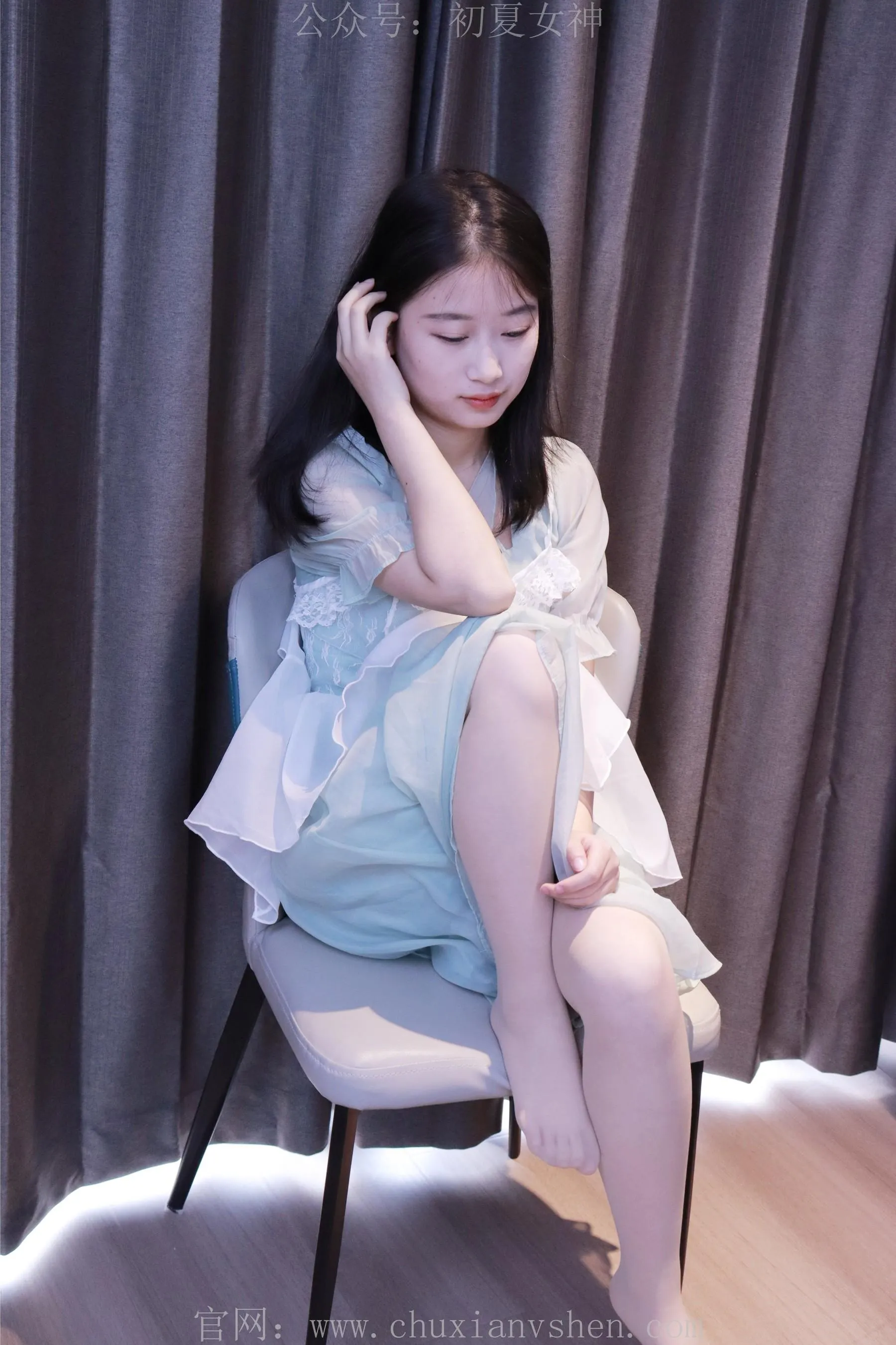 初夏女神 NO.009 念念 绿野仙踪M码连衣裙搭回力球鞋 [120P]插图8